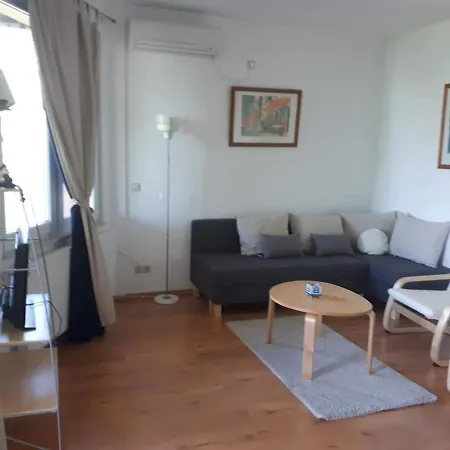 Galerius Aranypart Appartement
