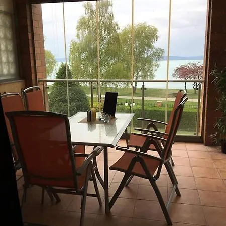 Galerius Aranypart שיופוק