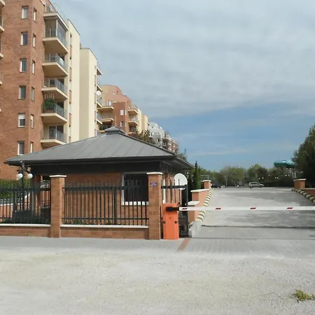 Galerius Aranypart דירה שיופוק