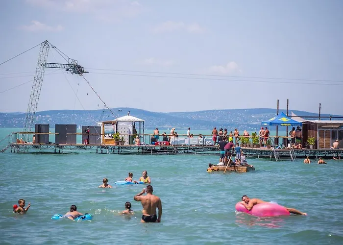 Galerius Aranypart Apartament *